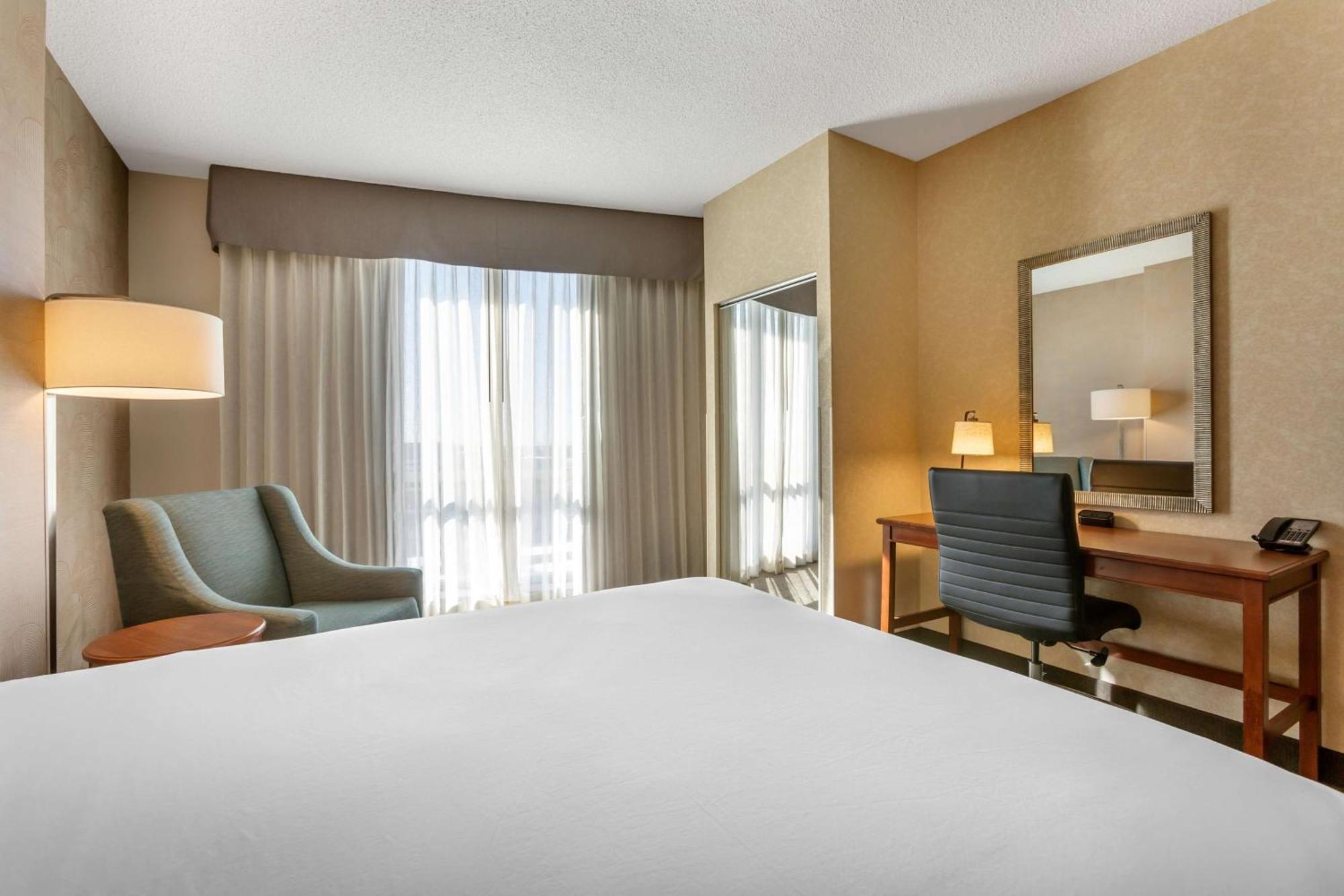 Drury Plaza Hotel Phoenix Темпе Экстерьер фото