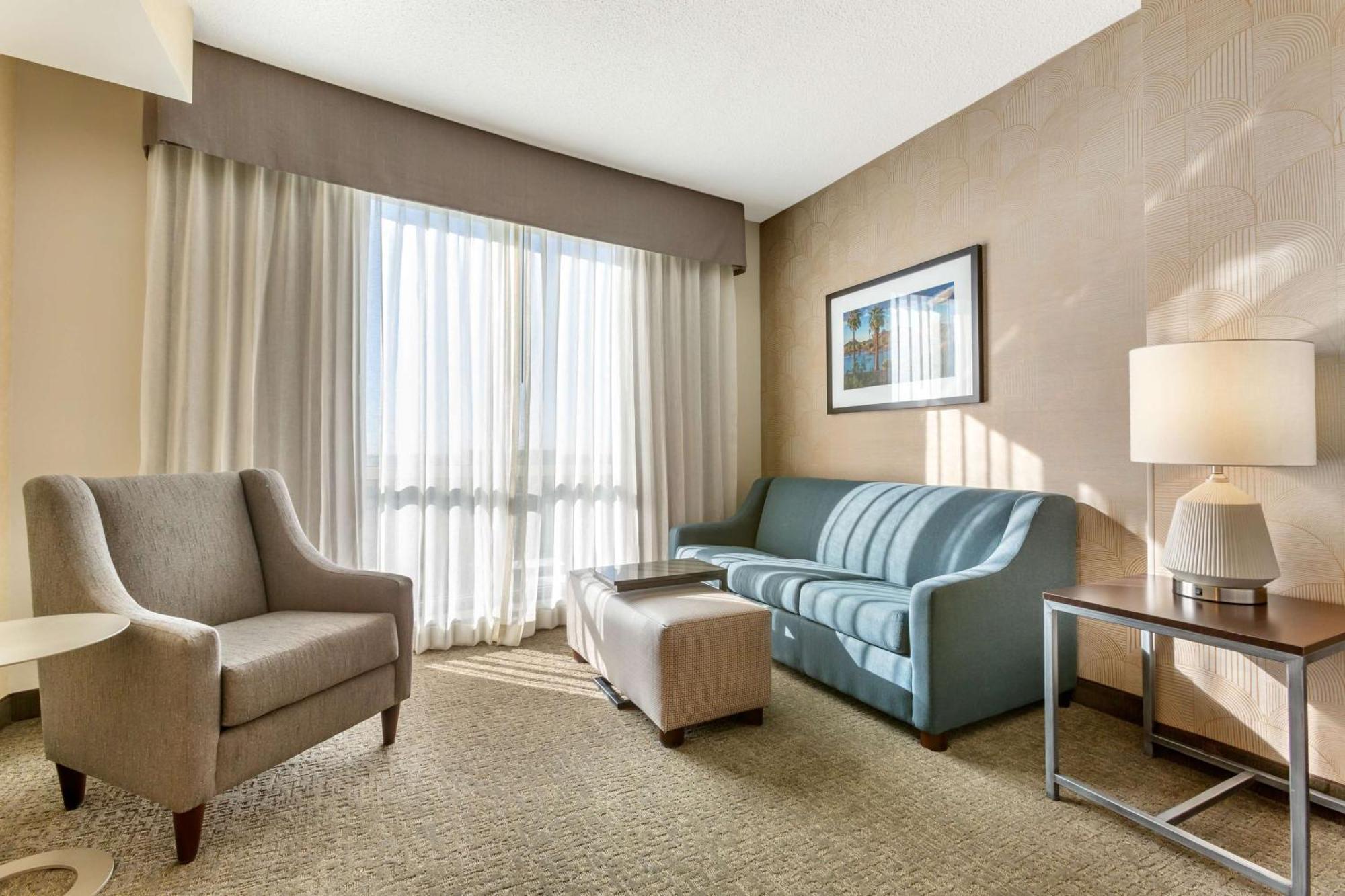 Drury Plaza Hotel Phoenix Темпе Экстерьер фото