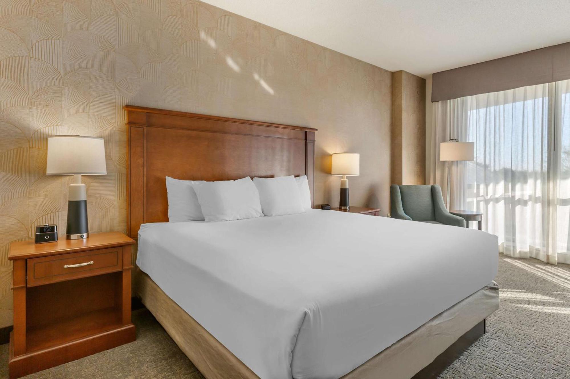 Drury Plaza Hotel Phoenix Темпе Экстерьер фото