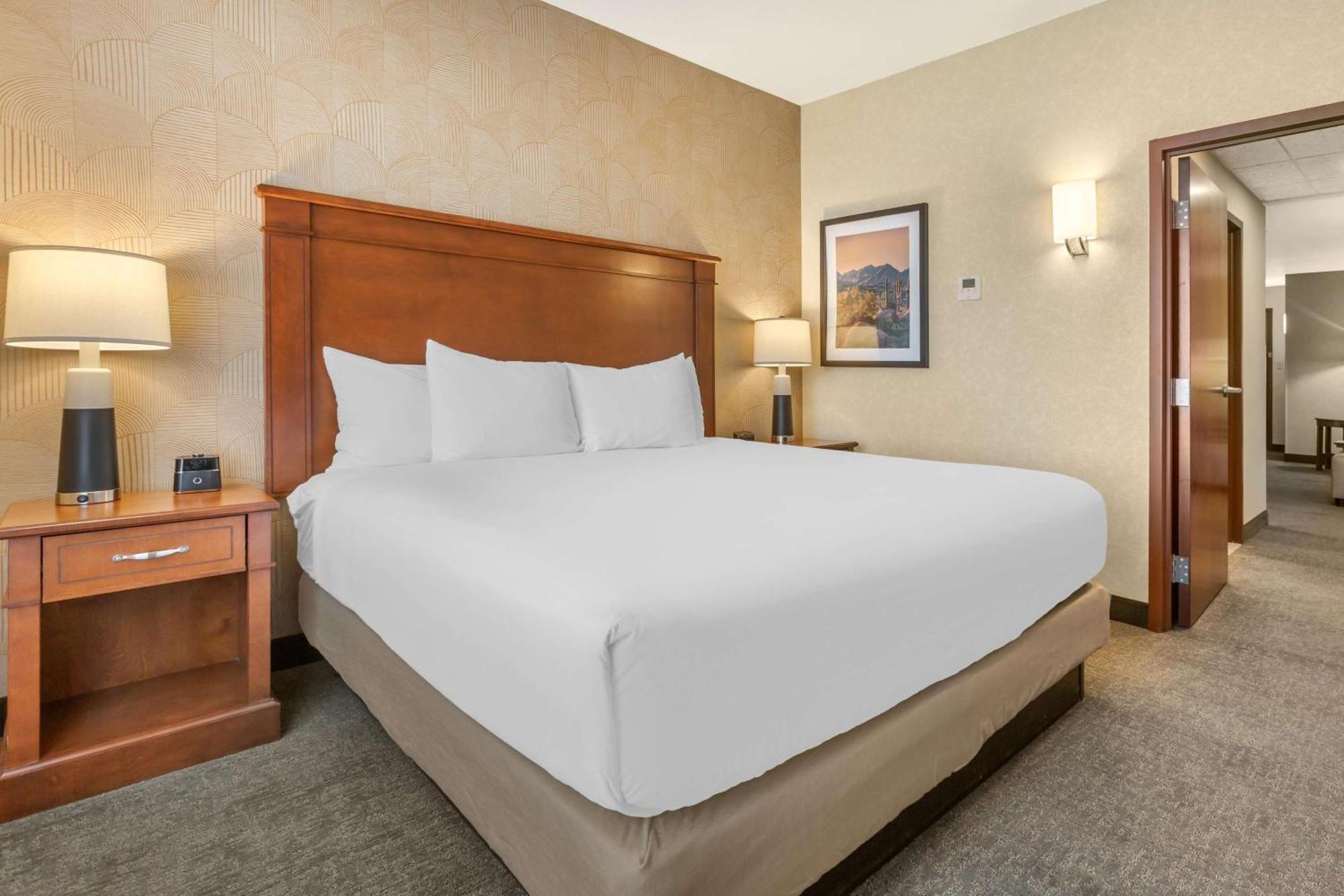 Drury Plaza Hotel Phoenix Темпе Экстерьер фото